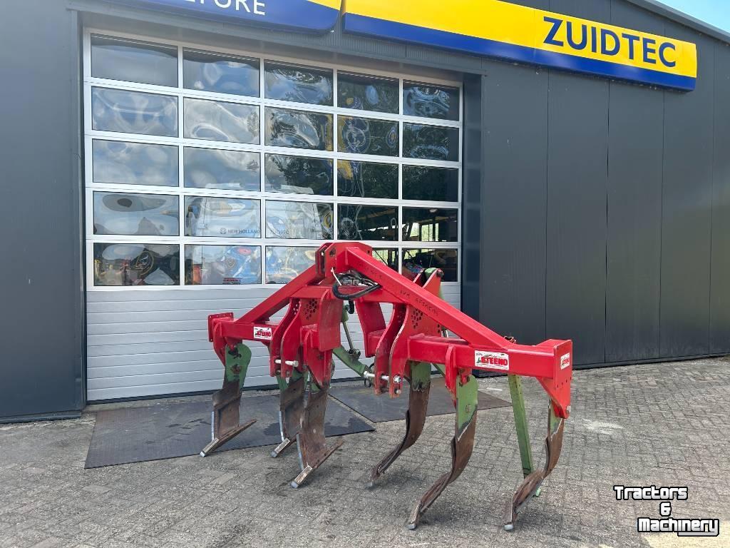 Cultivateur  Steeno VZDM 6-tanden voorzetwoeler