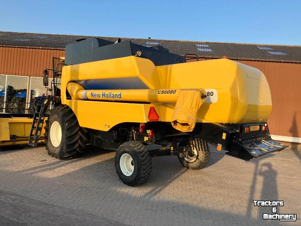 Moissonneuse batteuse New Holland CS 6080