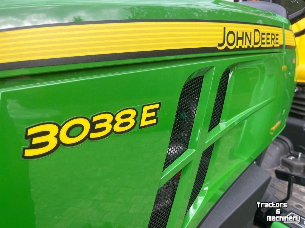 Tracteur pour vignes et vergers John Deere 3038E