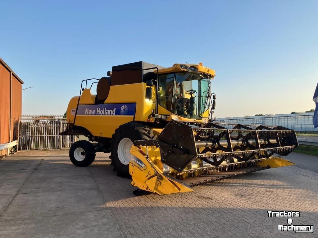 Moissonneuse batteuse New Holland CS 6080