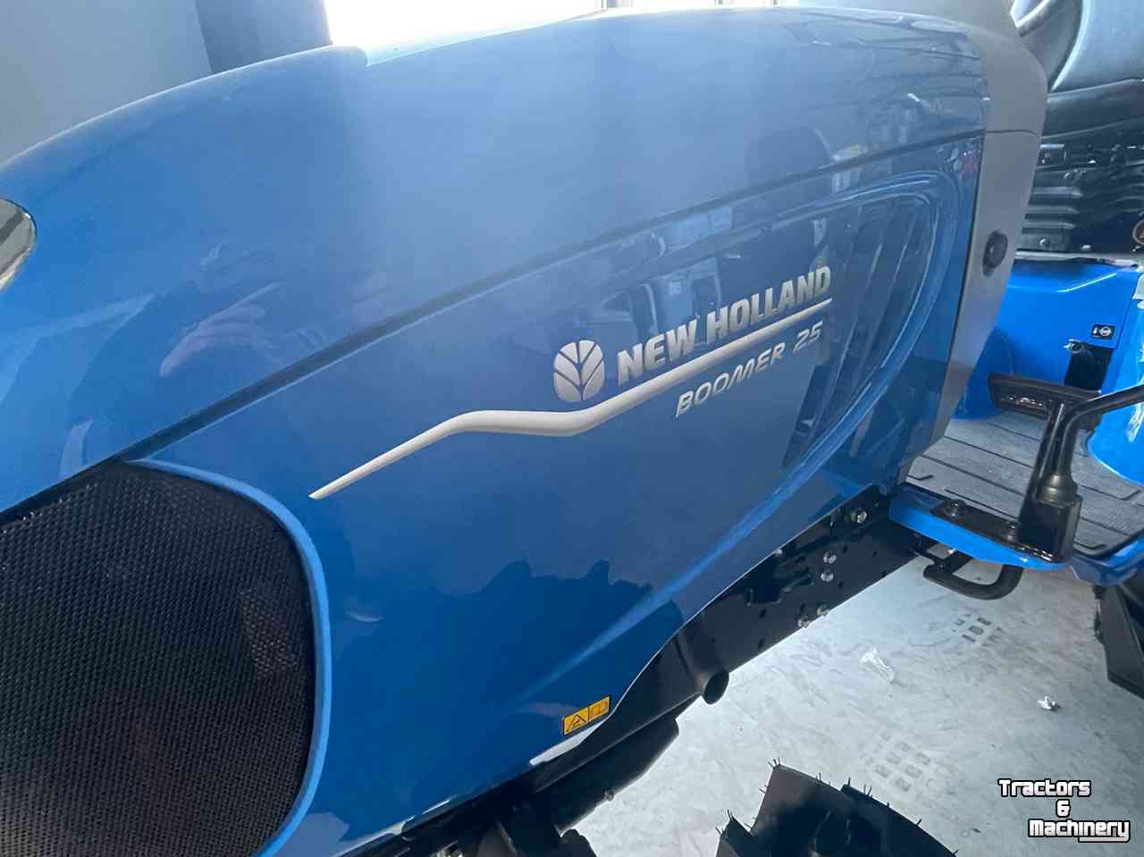 Tracteur New Holland Boomer 25