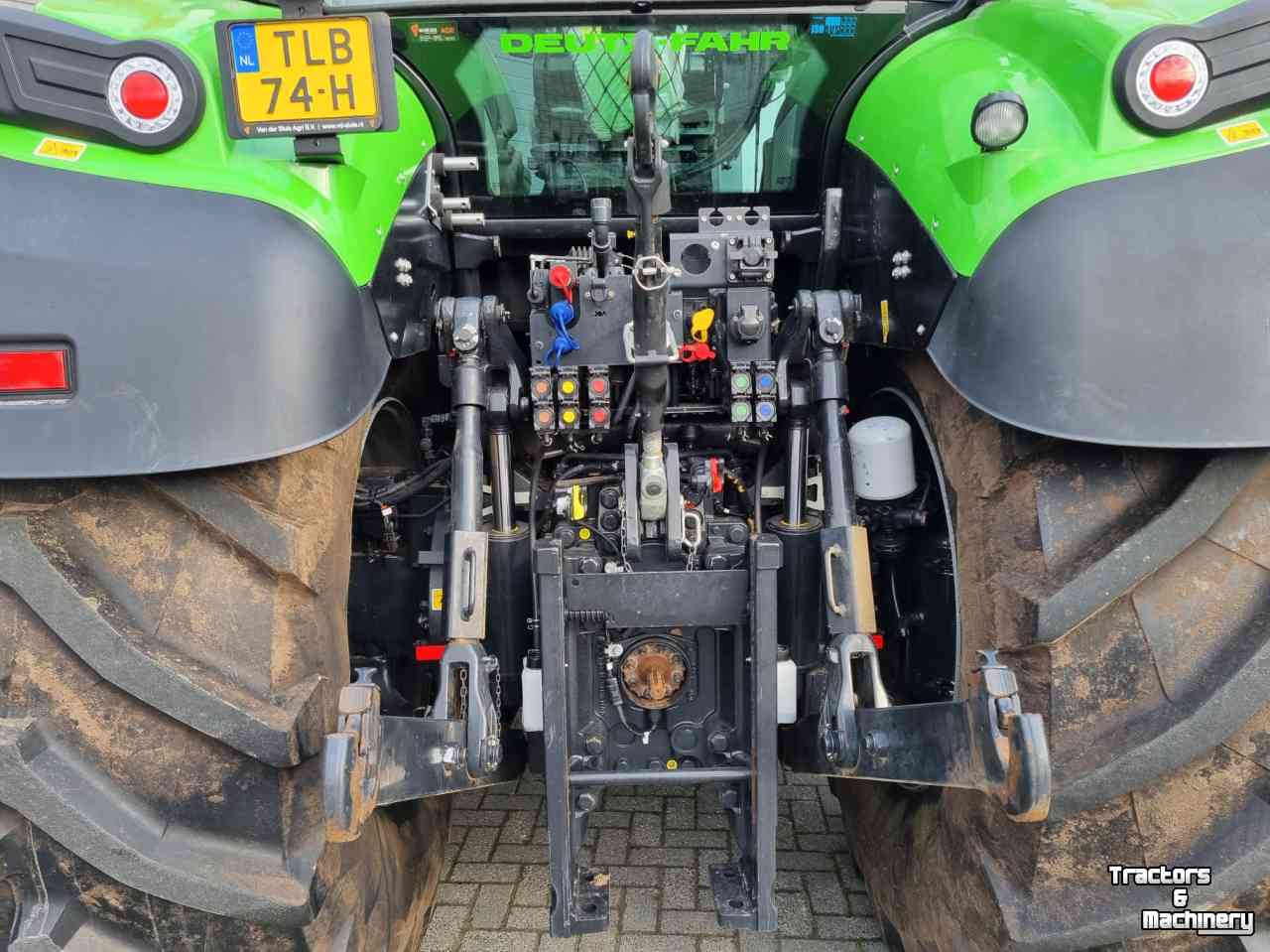 Tracteur Deutz-Fahr 8280 TTV