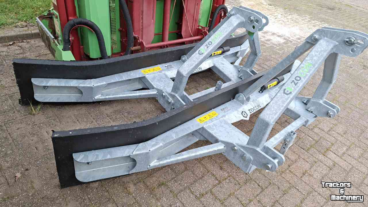 Autres équipements pour rue, entretien des accotements et des fossés Zocon RS270 rubberschuif