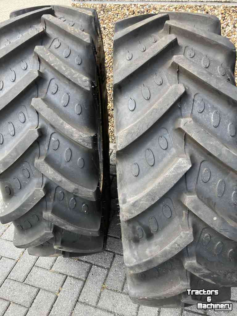 Roues, Pneus, Jantes, Barillets Jumelage BKT Set Agrimax RT765  380/70R28 35mm  480/70R38 45mm