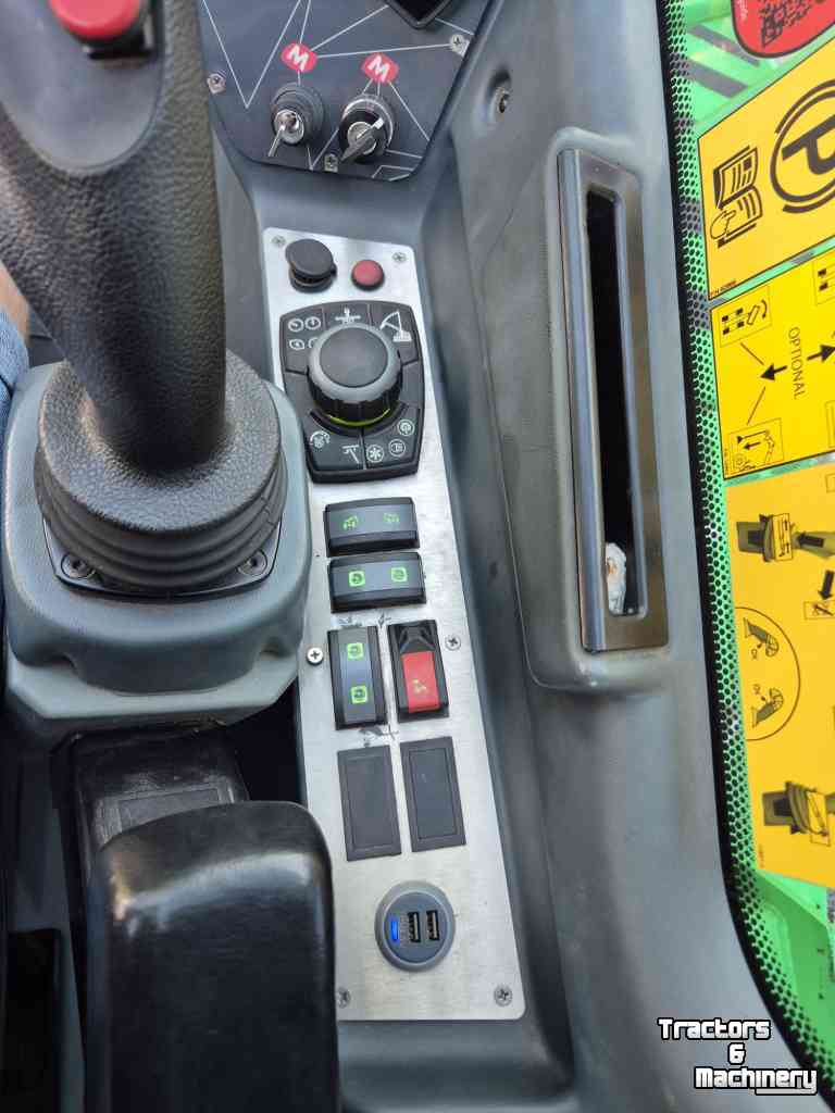 Chargeur Télescopique Magni RTH 7.26