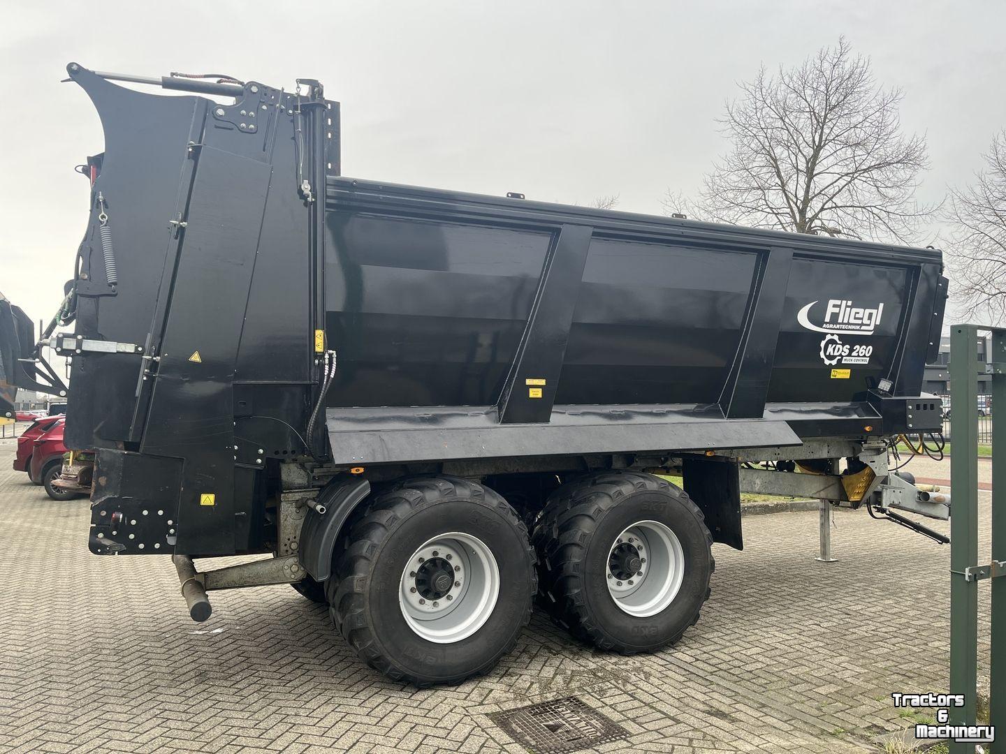 Epandeur de fumier Fliegl KDS 260