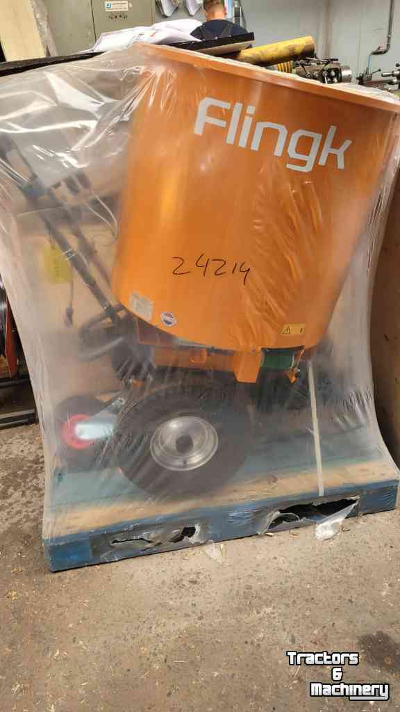 Épandeur de sciure pour des logettes Flingk SE 250