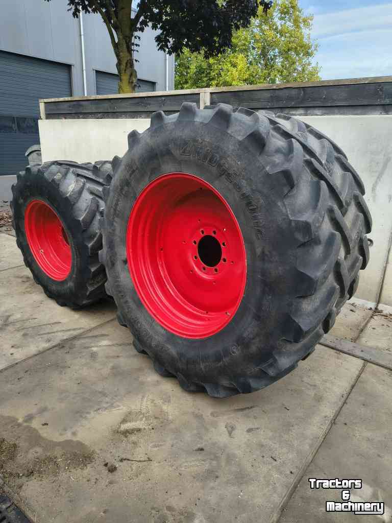Roues, Pneus, Jantes, Barillets Jumelage Bridgestone 520/85R38 420/85R28
