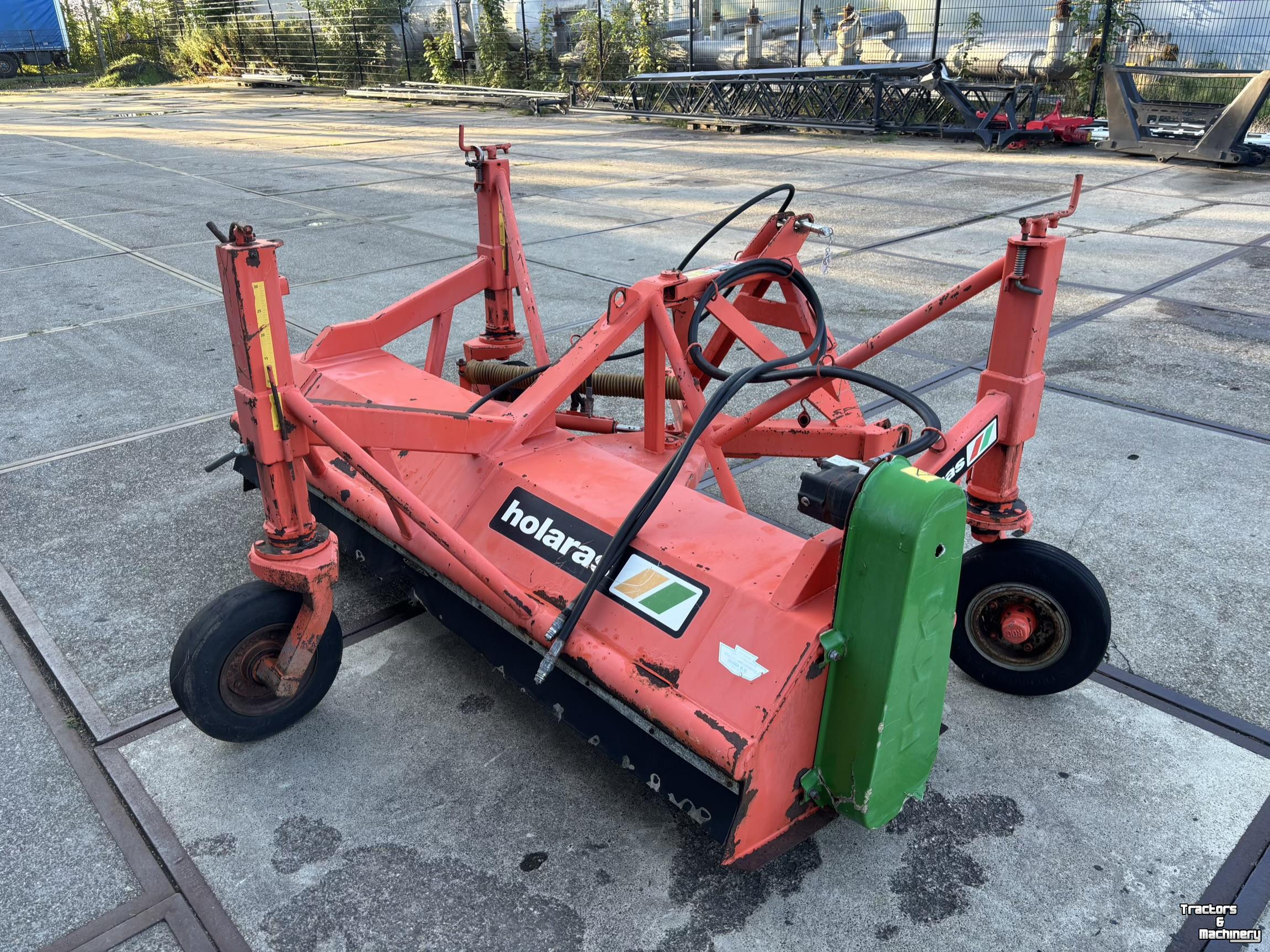 Balayeur Holaras H-220-HV