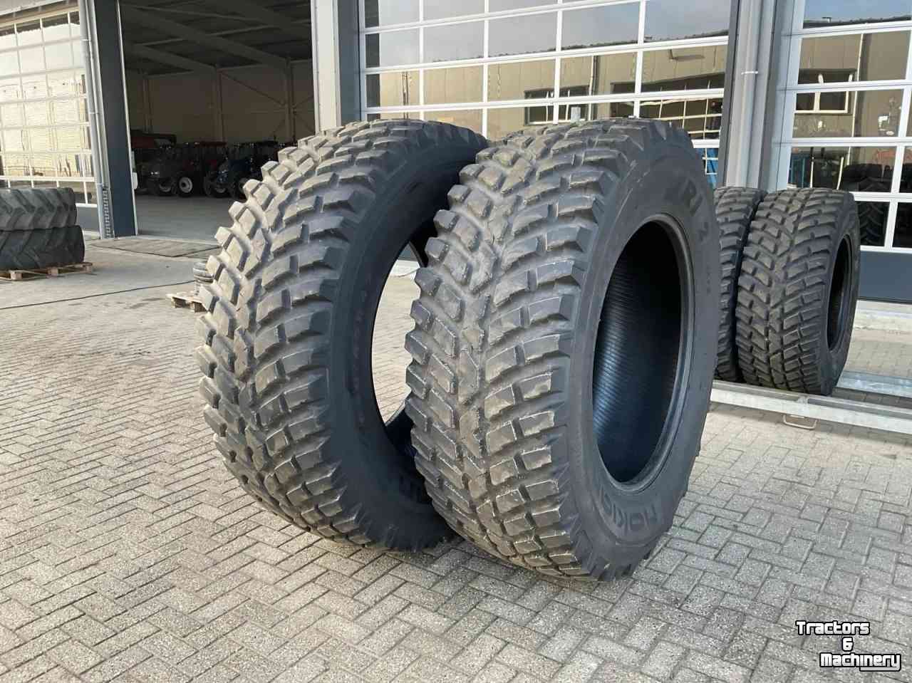 Roues, Pneus, Jantes, Barillets Jumelage Nokian 650/65 R42 + 540/65 R30 TRI2