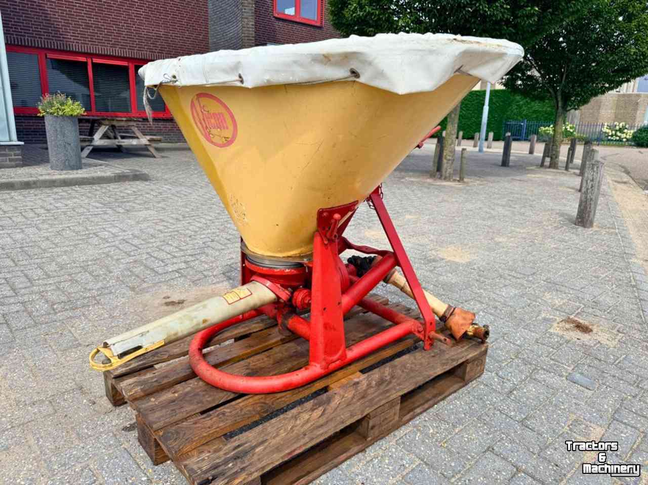 Distributeur d‘engrais Vicon PS603 Pendelstrooier