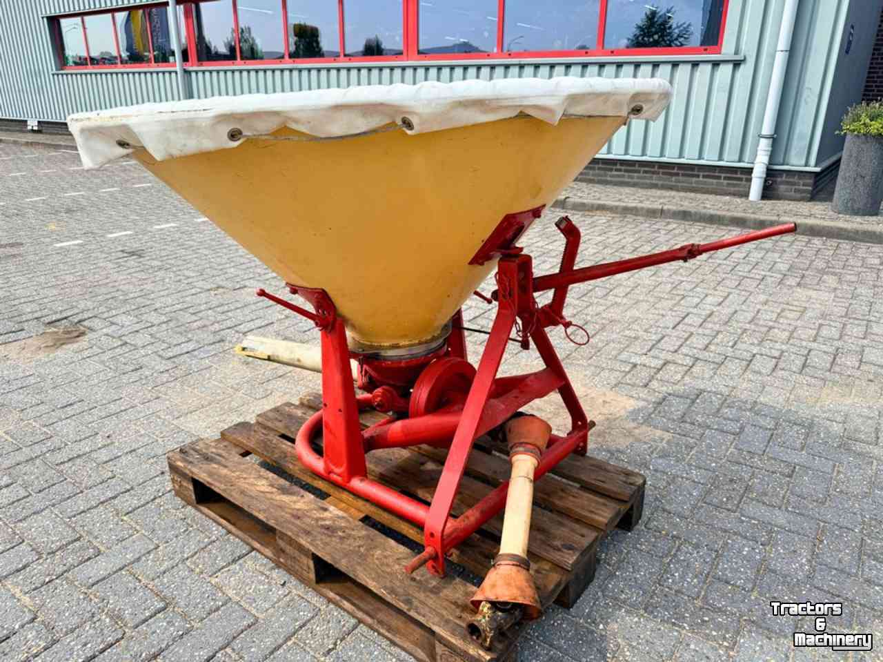 Distributeur d‘engrais Vicon PS603 Pendelstrooier