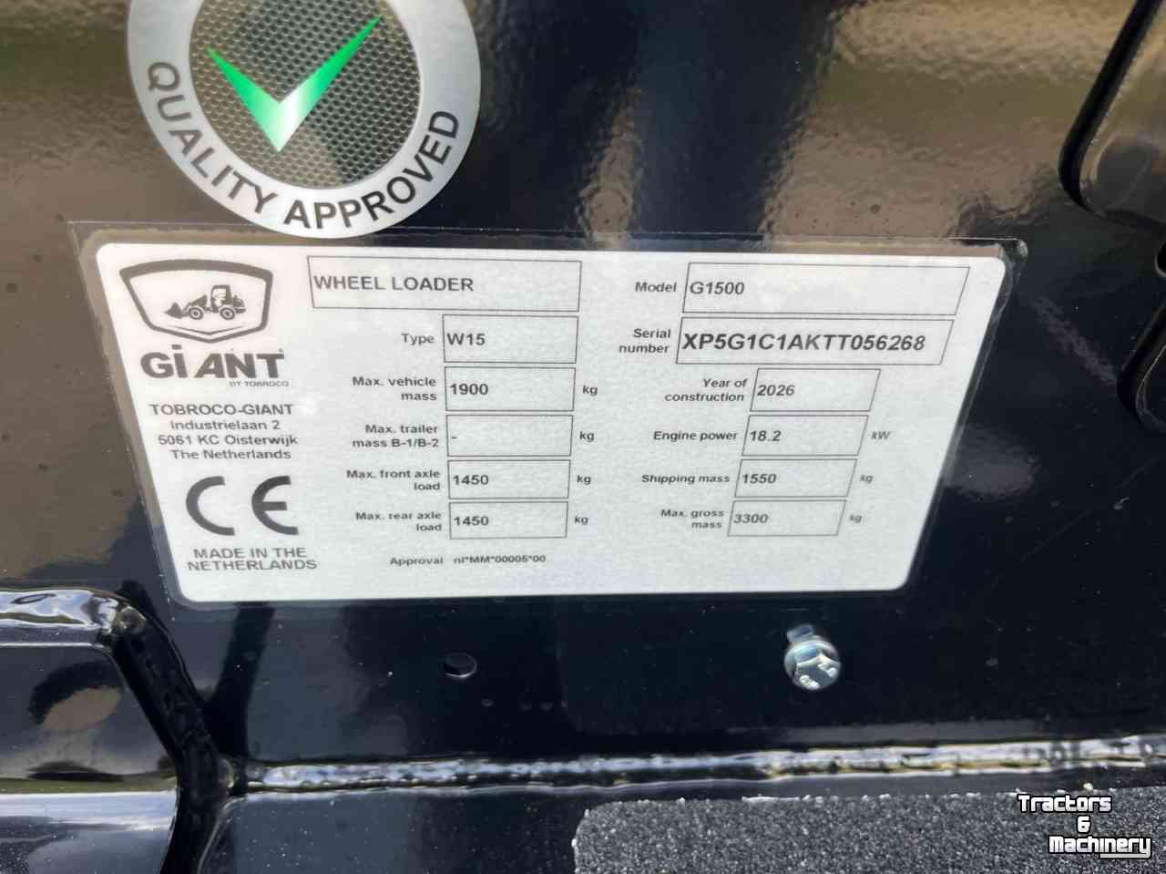 Chargeuse sur pneus Giant G1500 mini shovel kniklader