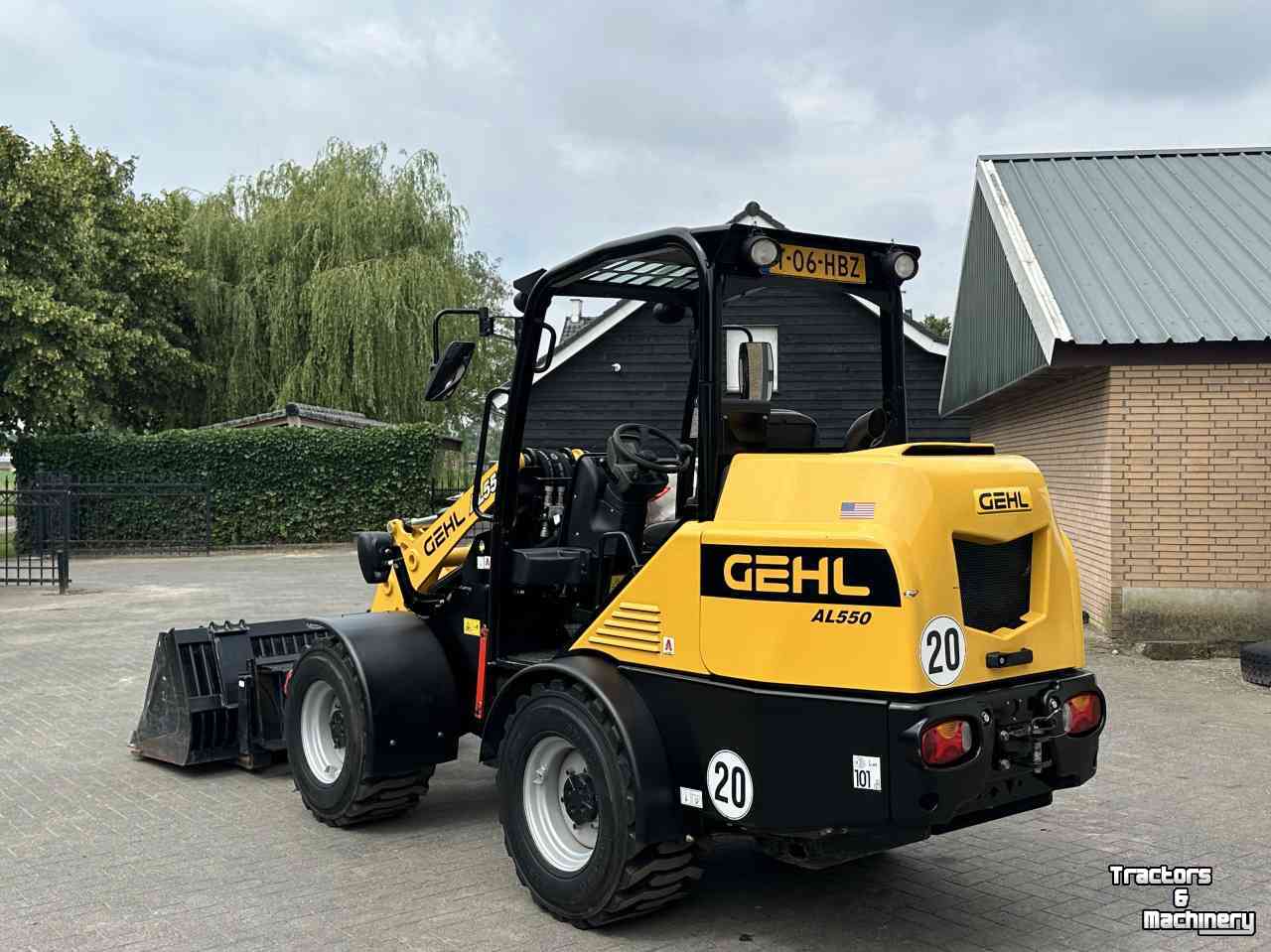 Chargeuse sur pneus Gehl AL550