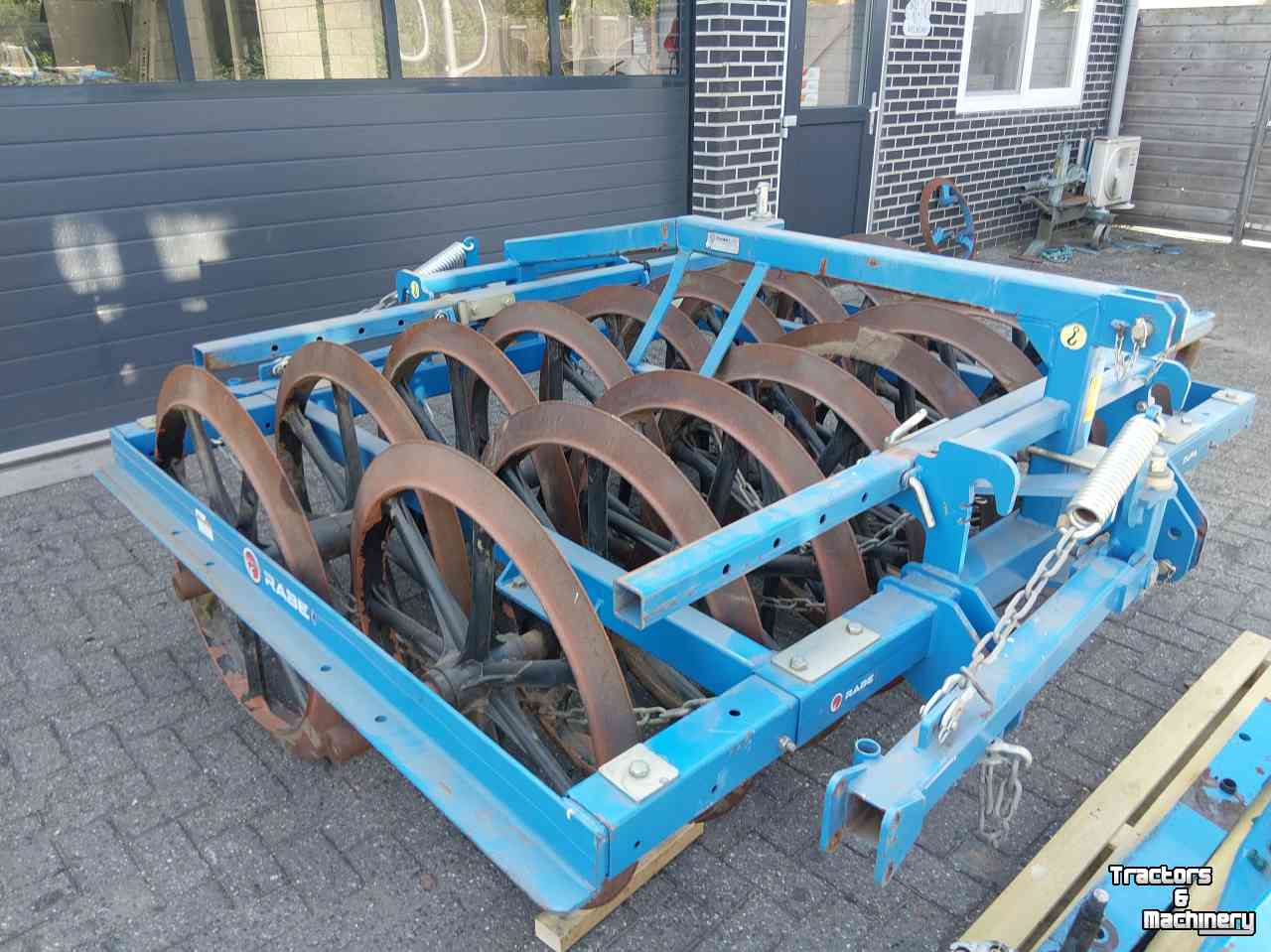 Rouleau compacteur latérale / avant Rabe DUPA 900/17 W-255 45 graden Vorenpakker voor 5 schaar ploeg