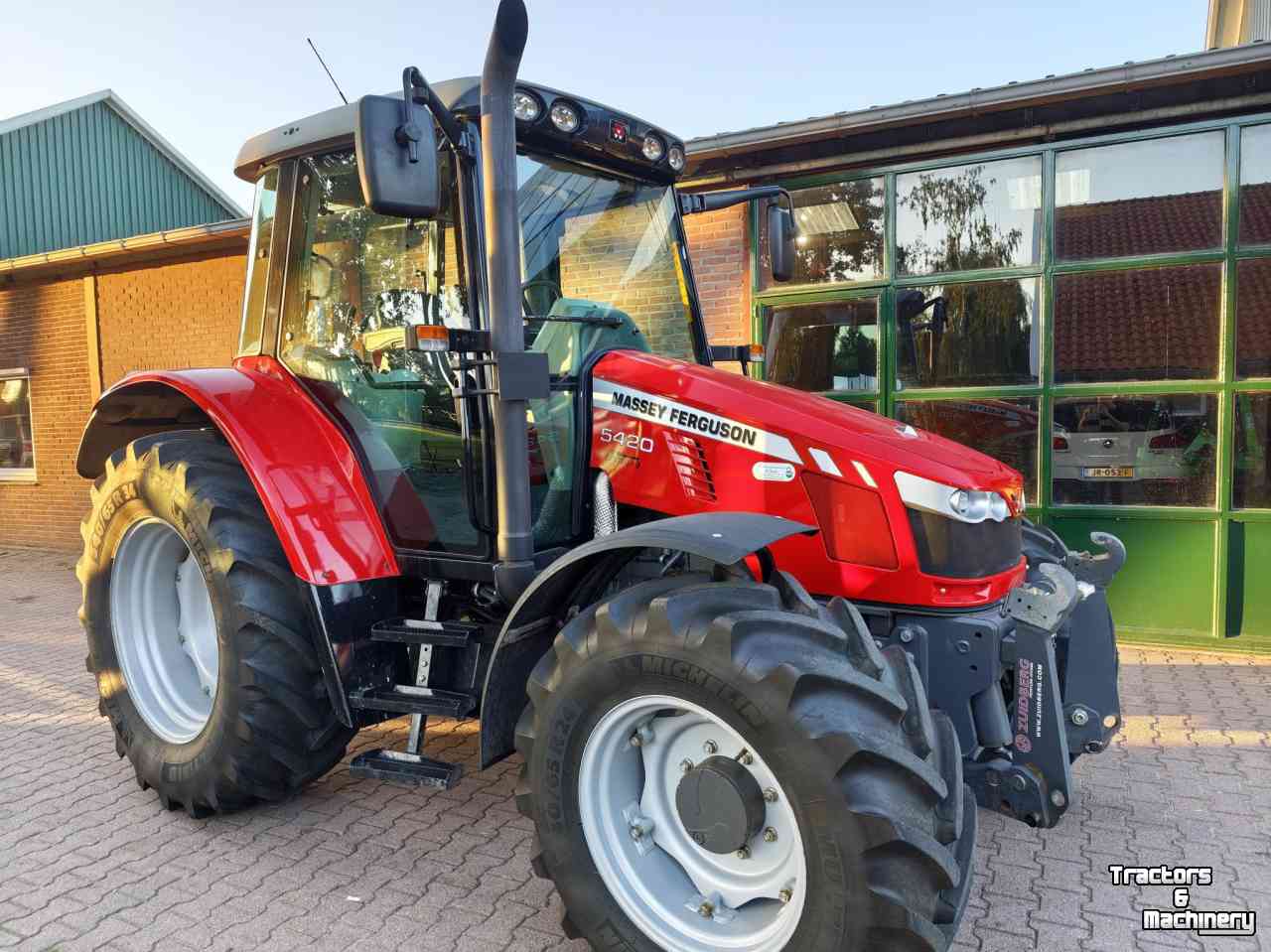 Tracteur Massey Ferguson 5420