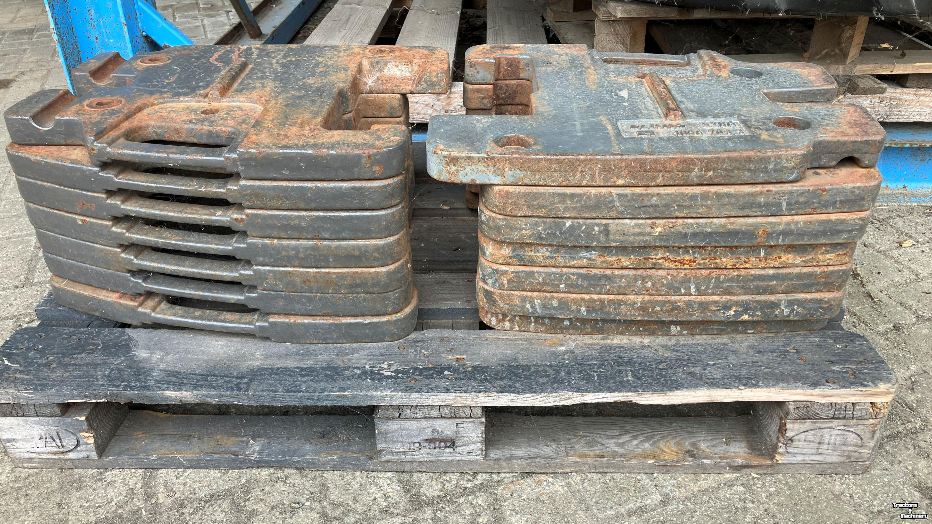 Pièces d‘occasion diverse Claas Frontgewichten / Middengewichten / Frontweights