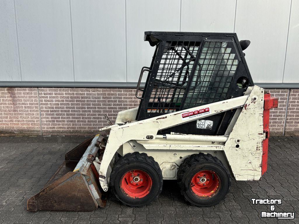 Chargeuse compacte Bobcat 453
