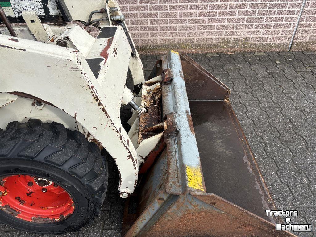 Chargeuse compacte Bobcat 453