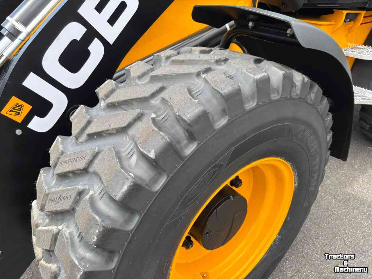 Chargeuse sur pneus JCB 409