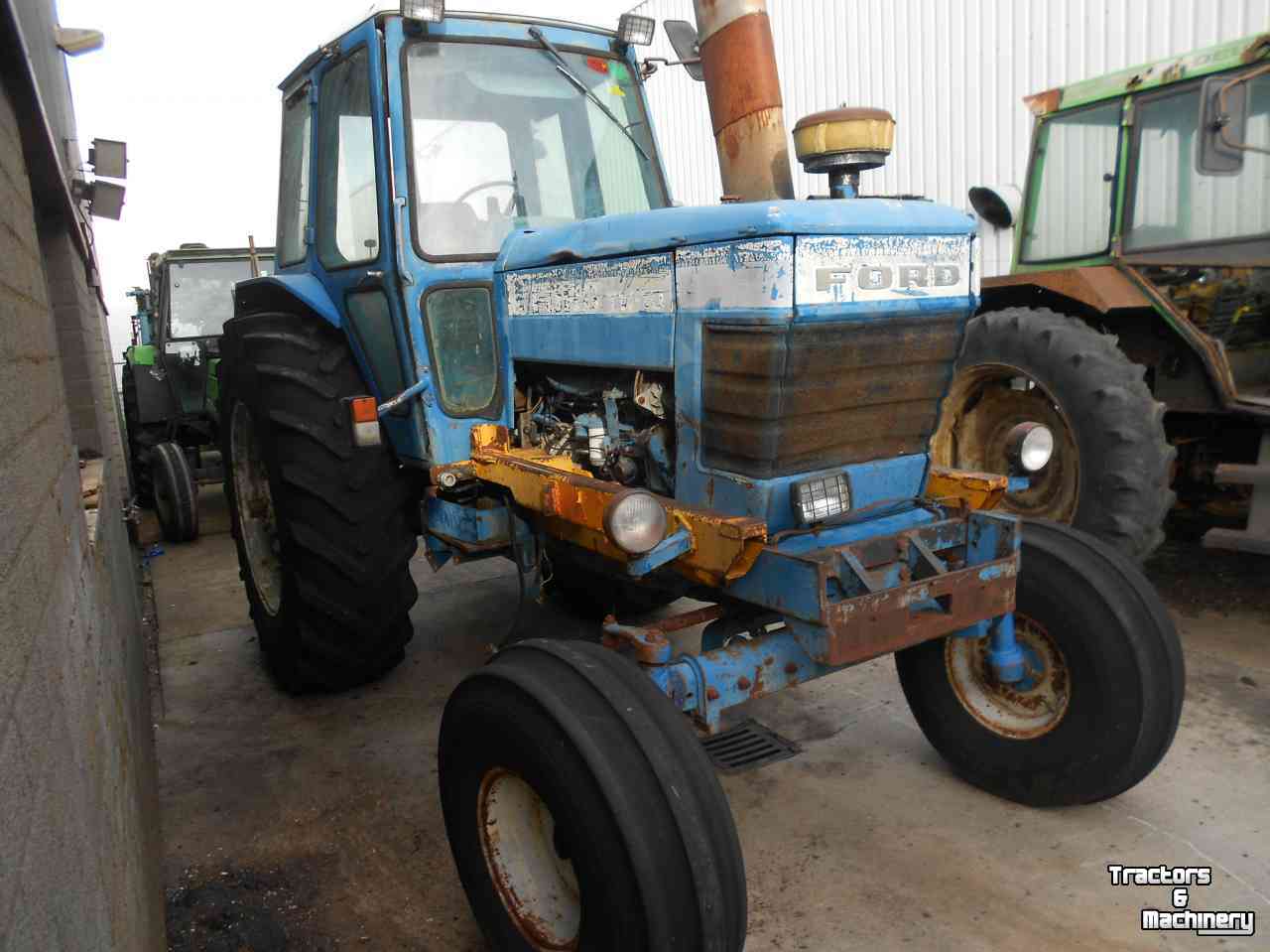 Tracteur Ford tw 10