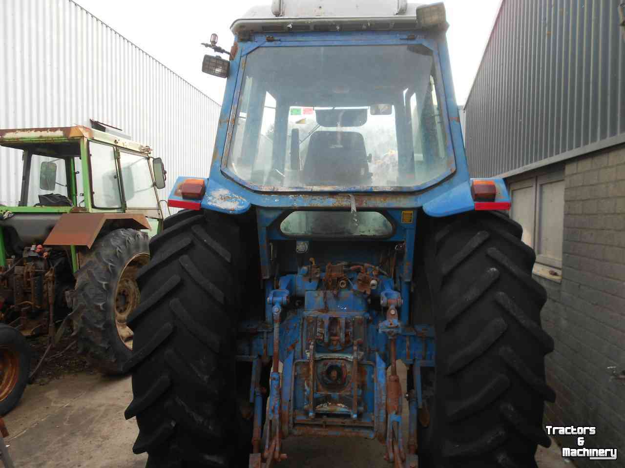Tracteur Ford tw 10