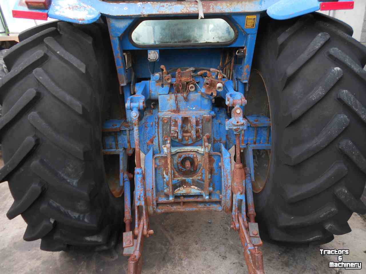 Tracteur Ford tw 10