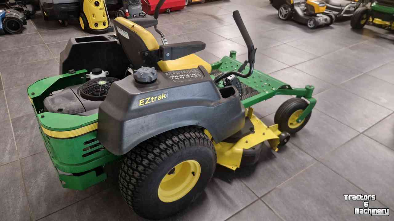 Tracteur Tondeuse Autoporté John Deere Z425