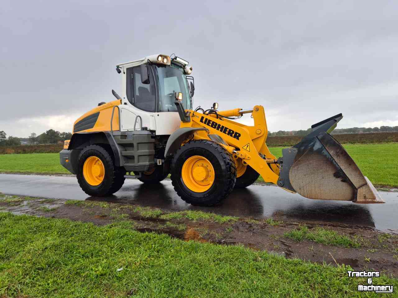 Chargeuse sur pneus Liebherr L 524