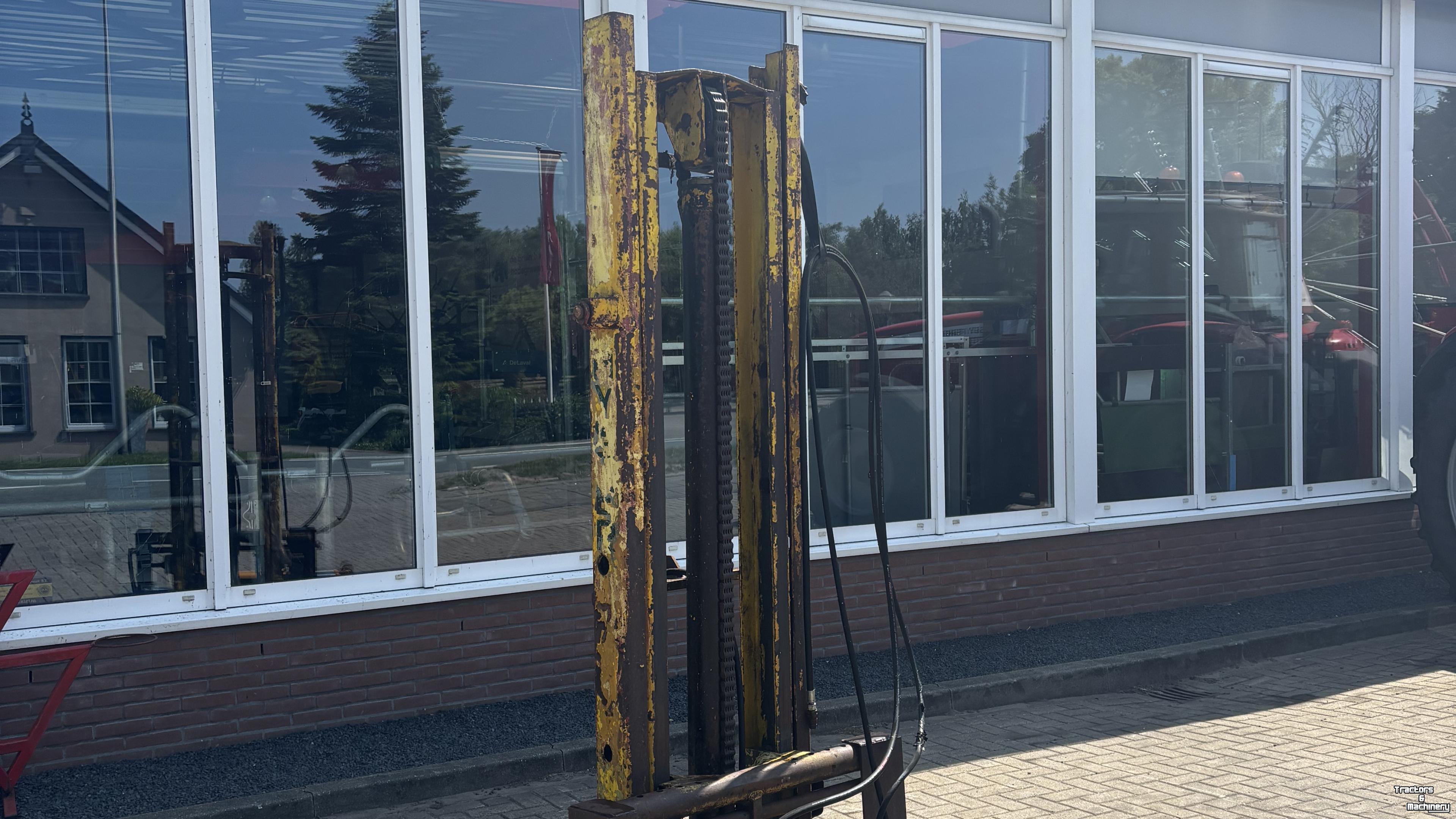 Elévateur  Onbekend HEFMAST MET RONDEBALENKLEM