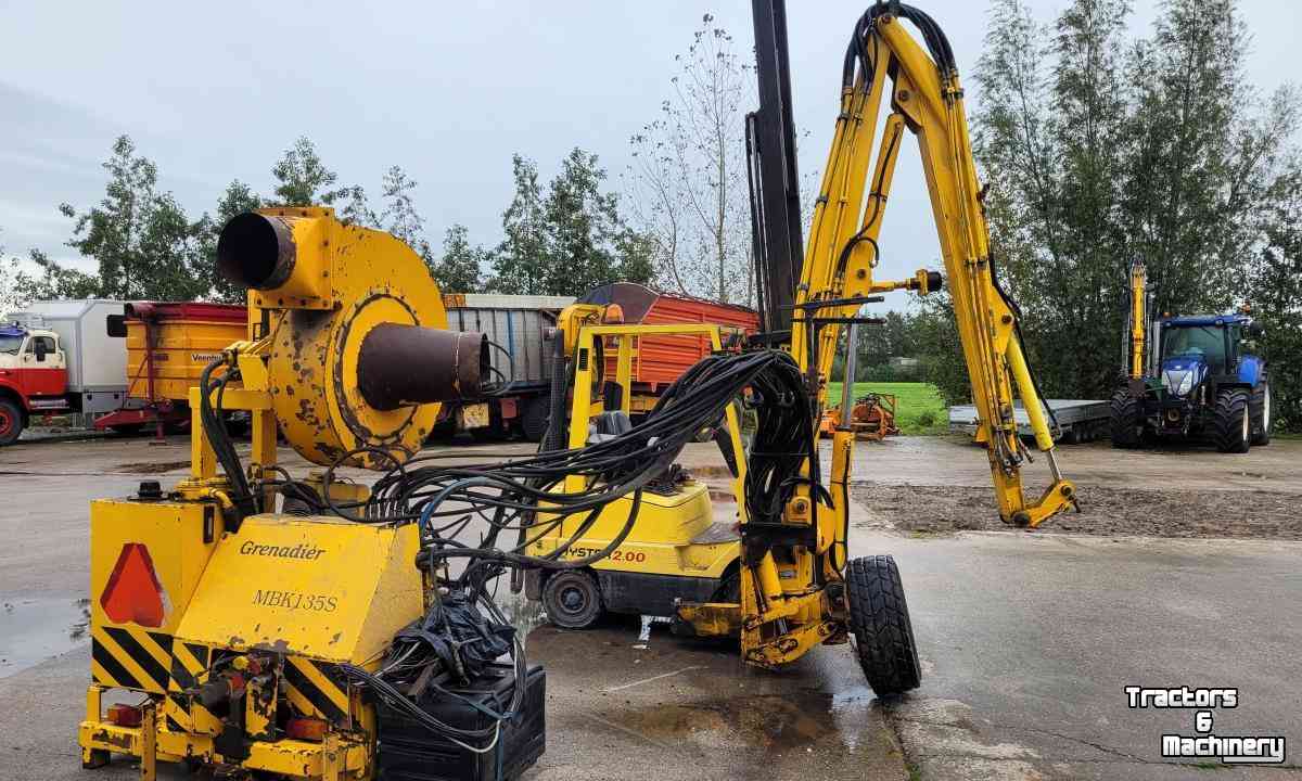 Combinaison faucheuse-aspirateur Herder MBKA 120 s Maai-zuig combi / Maaizuiger / Maaier met zuiger