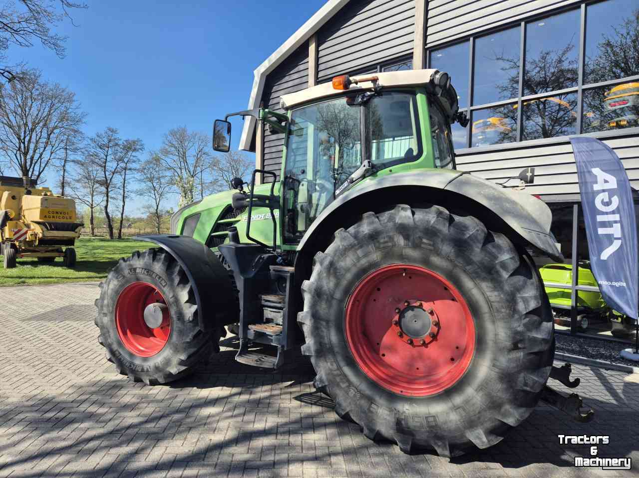 Tracteur Fendt 828
