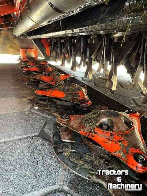 Faucheuse Kubota DMC 7032 N