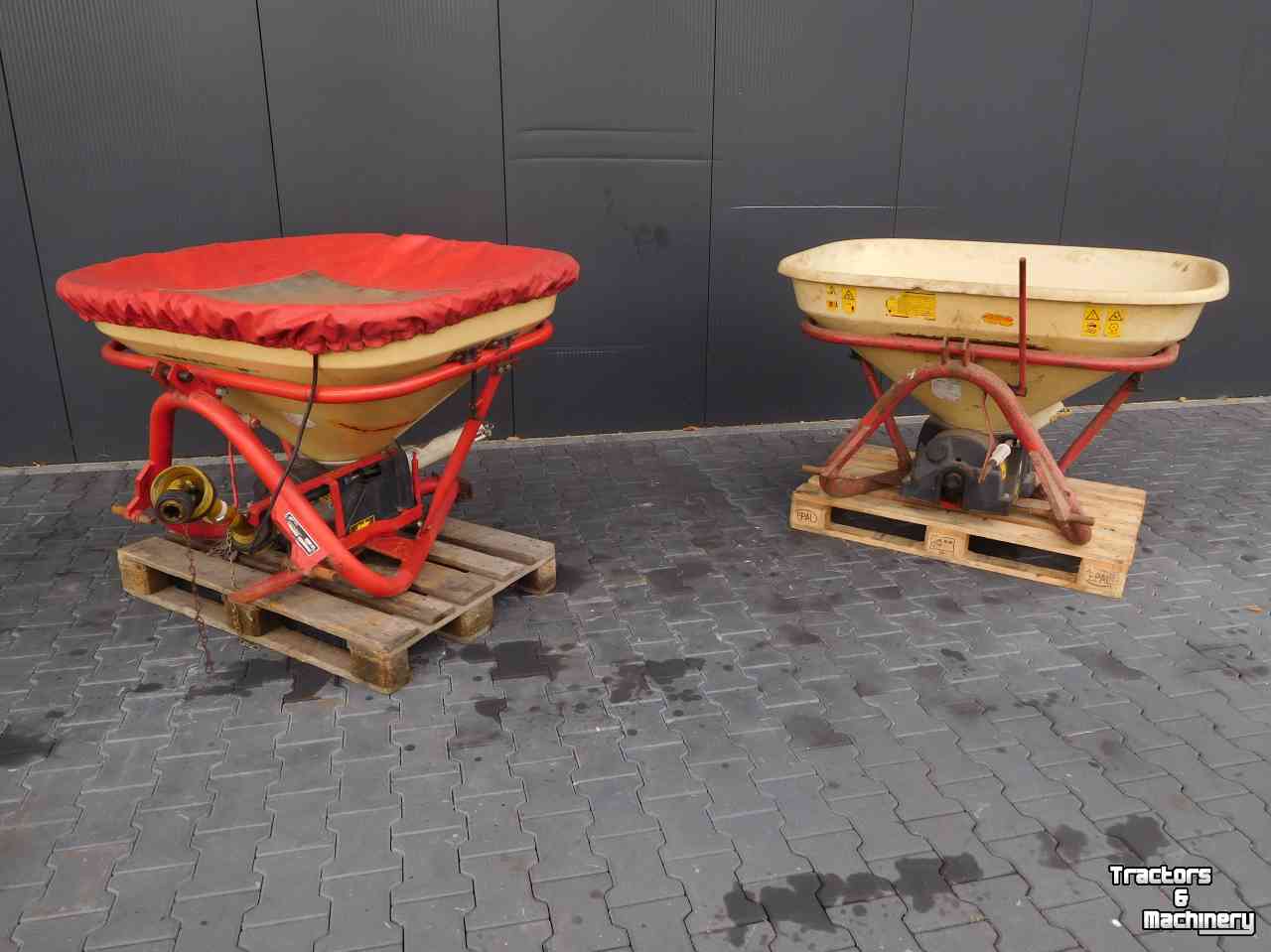 Distributeur d‘engrais Vicon Pendelstrooier