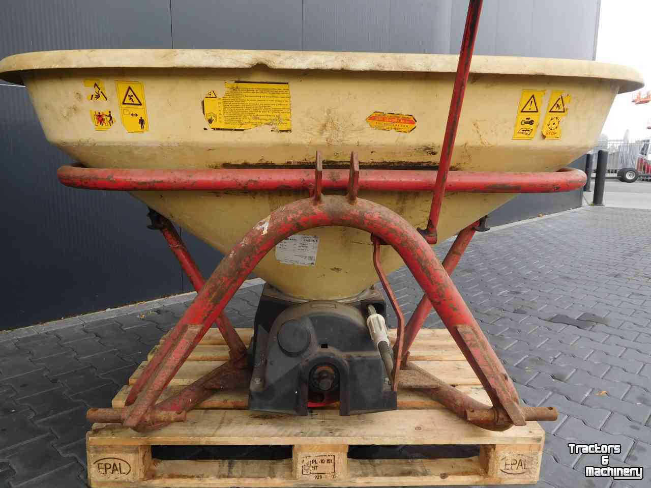 Distributeur d‘engrais Vicon Pendelstrooier