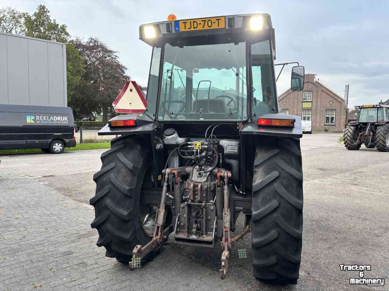 Tracteur Massey Ferguson 3060 16x16 speedshift
