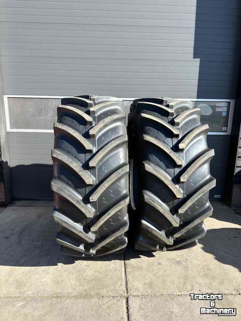 Roues, Pneus, Jantes, Barillets Jumelage BKT 710/70R38 zo goed als nieuwe !