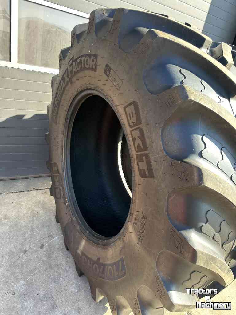 Roues, Pneus, Jantes, Barillets Jumelage BKT 710/70R38 zo goed als nieuwe !
