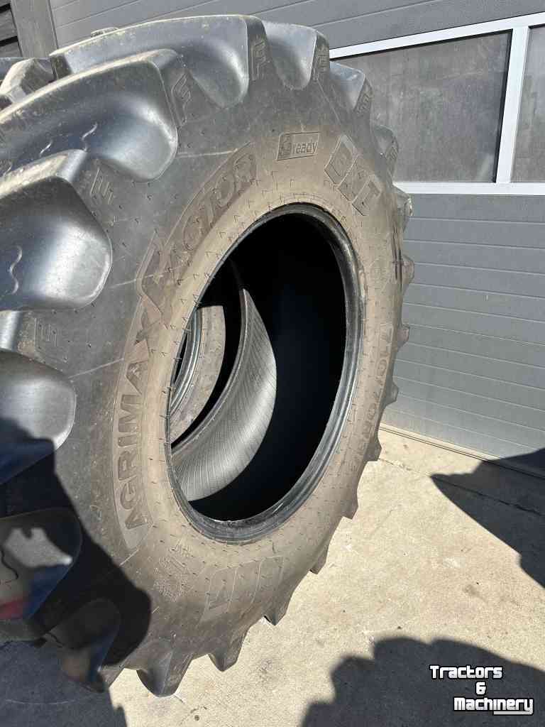 Roues, Pneus, Jantes, Barillets Jumelage BKT 710/70R38 zo goed als nieuwe !