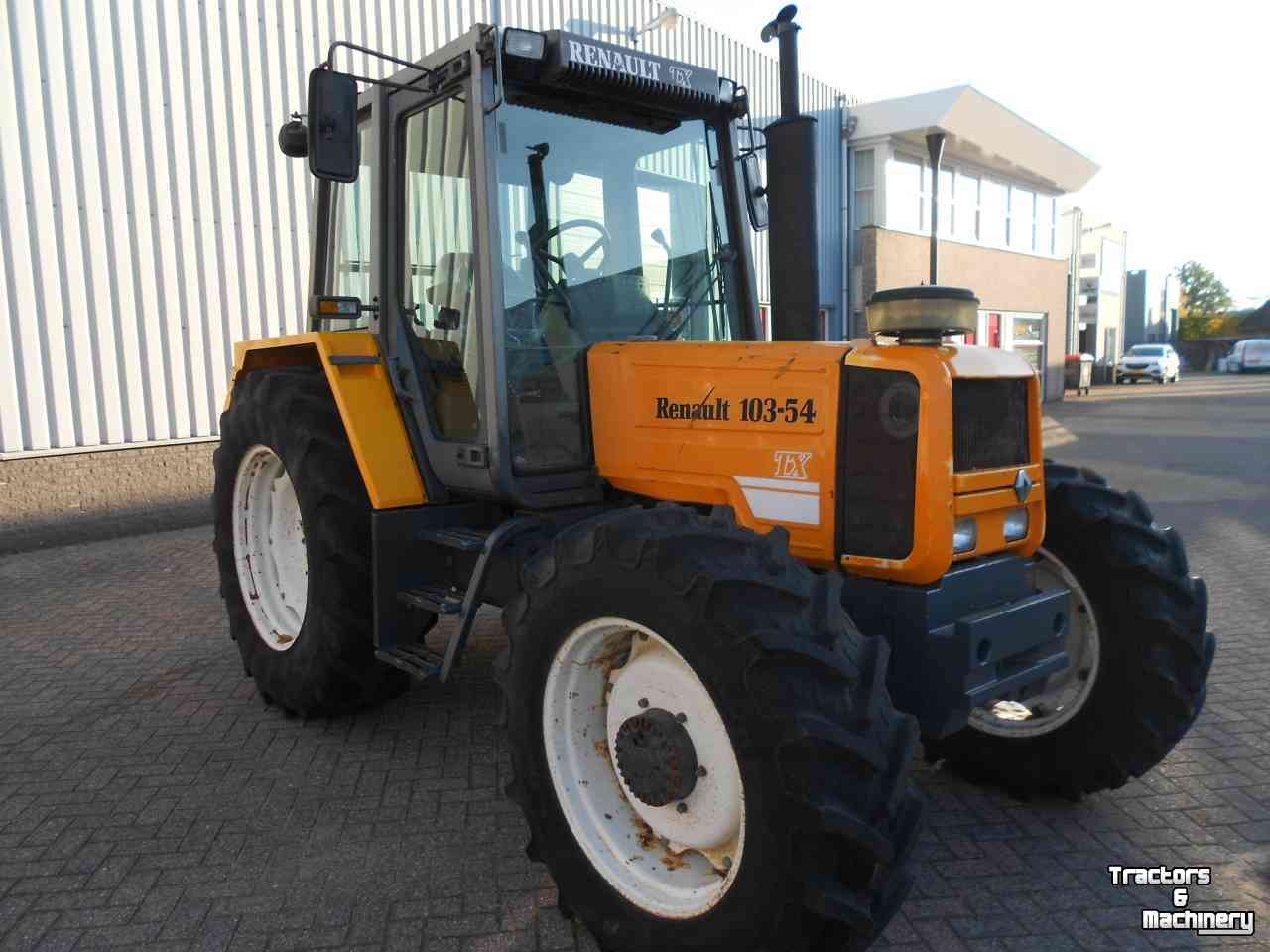 Tracteur Renault 103-54