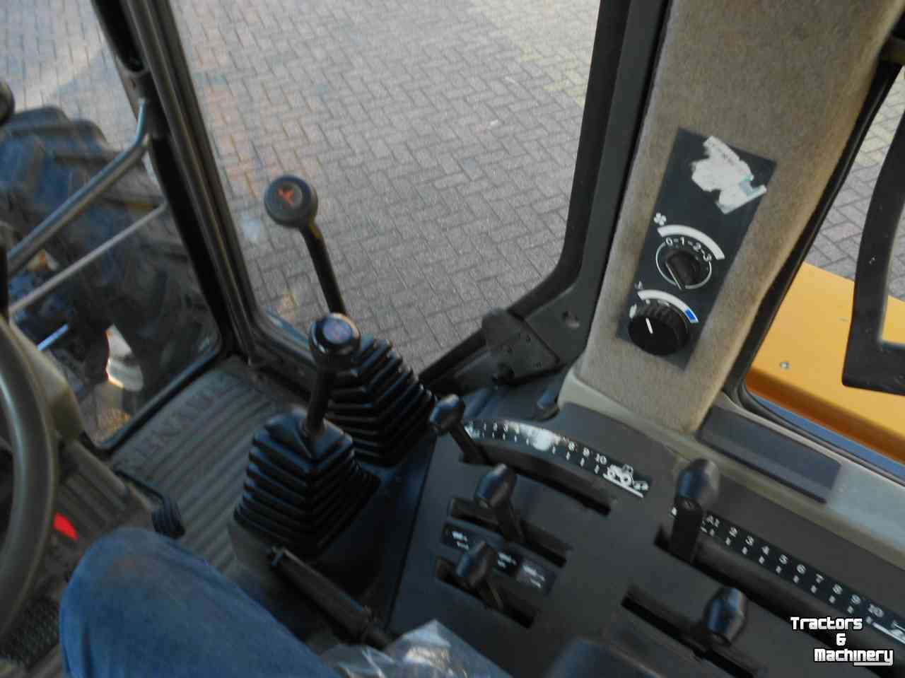 Tracteur Renault 103-54