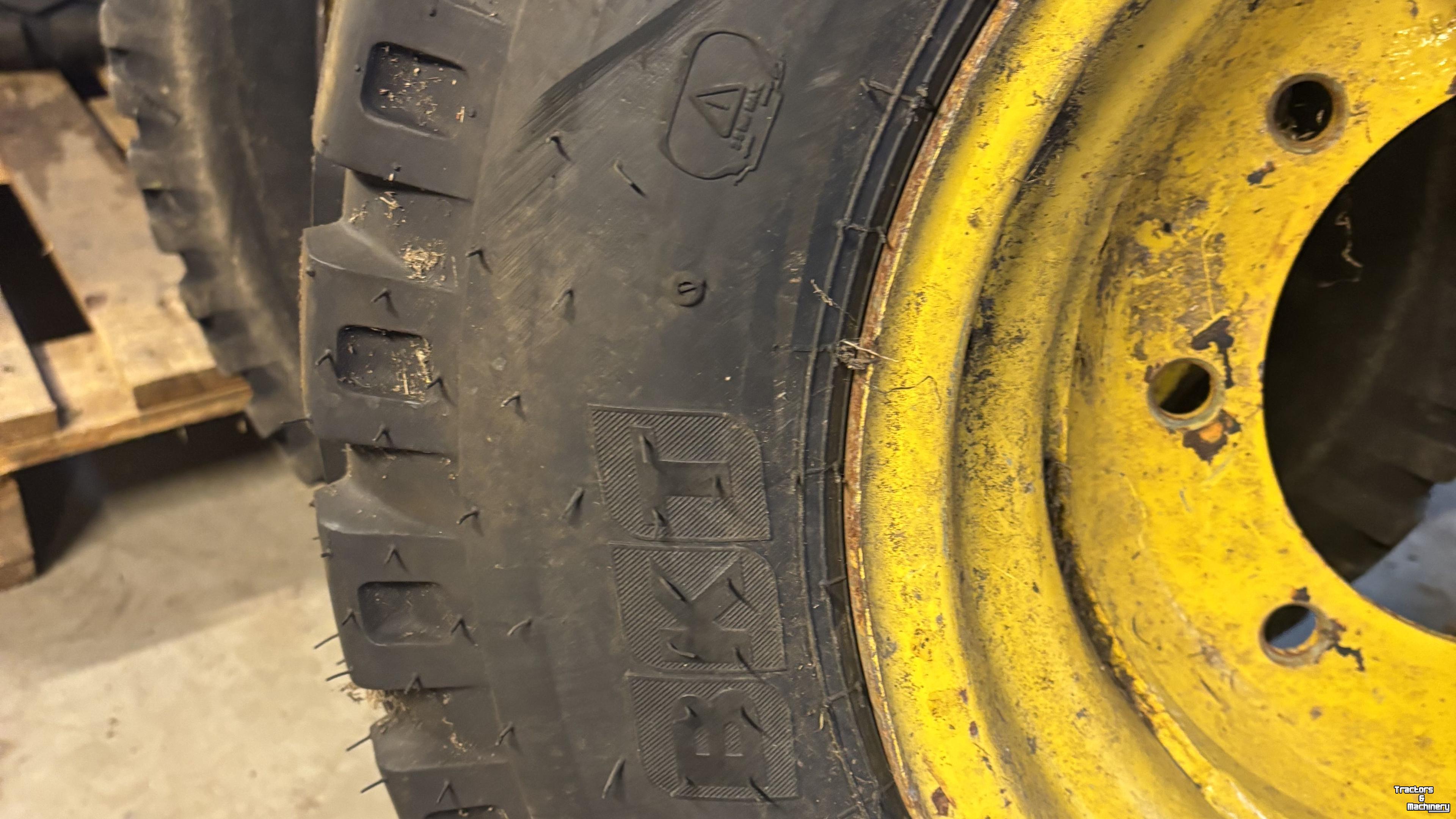 Roues, Pneus, Jantes, Barillets Jumelage BKT BKT 13.065X18 BKT AW702 WIEL 8-221-275