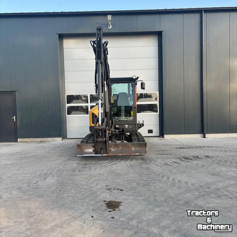 Mini pelleteuse Volvo ECR50F met Airco!!!