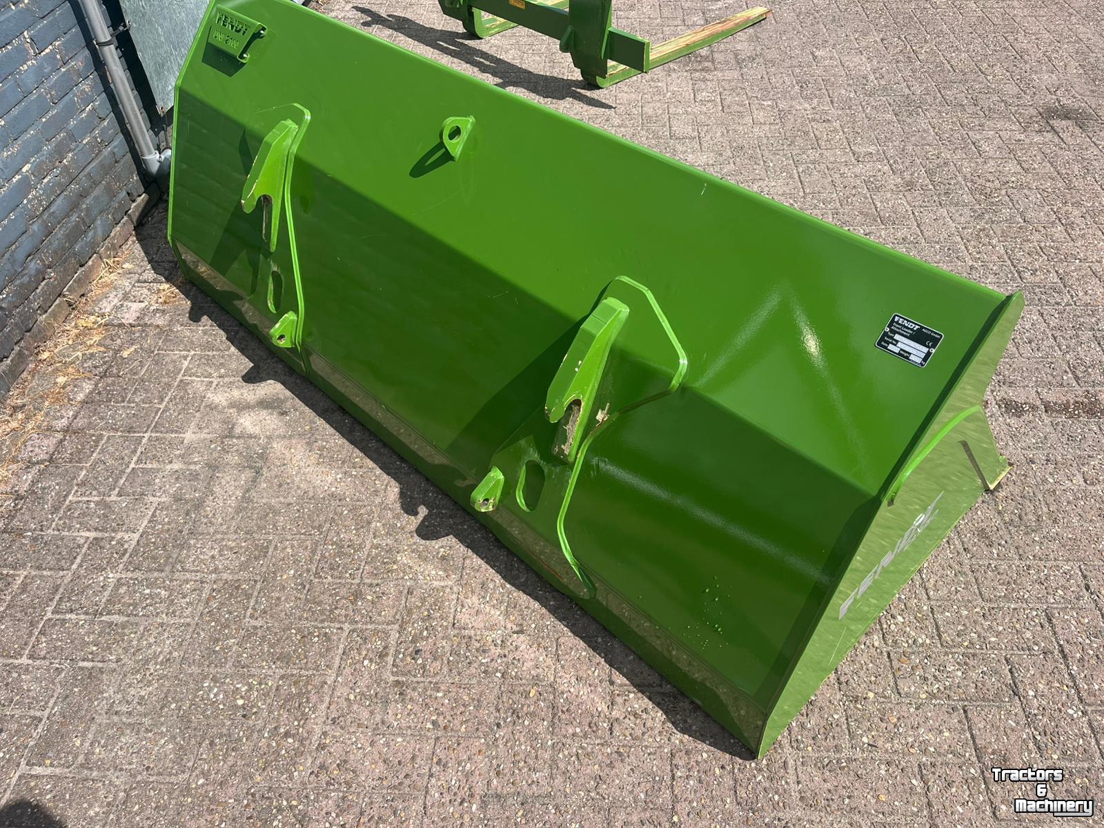 Godets chargeur Fendt Unibak 210