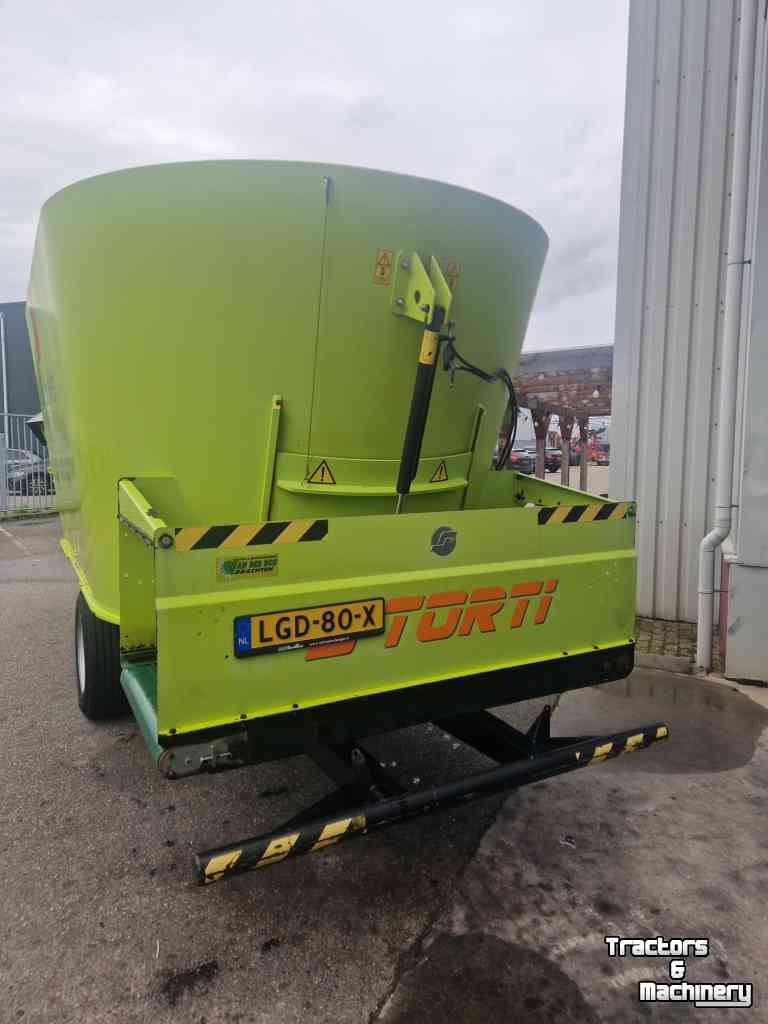 Mélangeuse Storti T2-160 afvoerband achter
