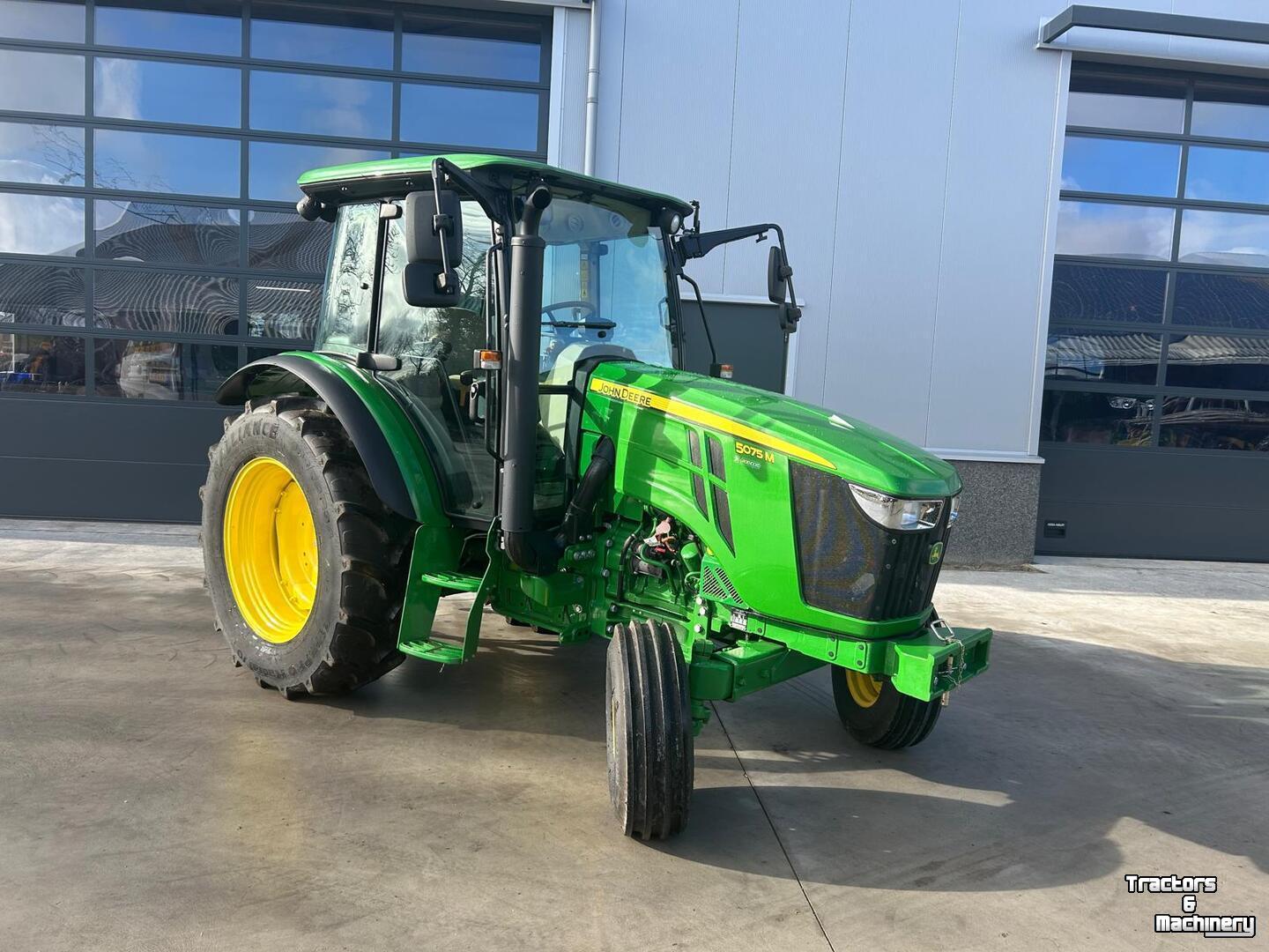 Tracteur John Deere 5075M