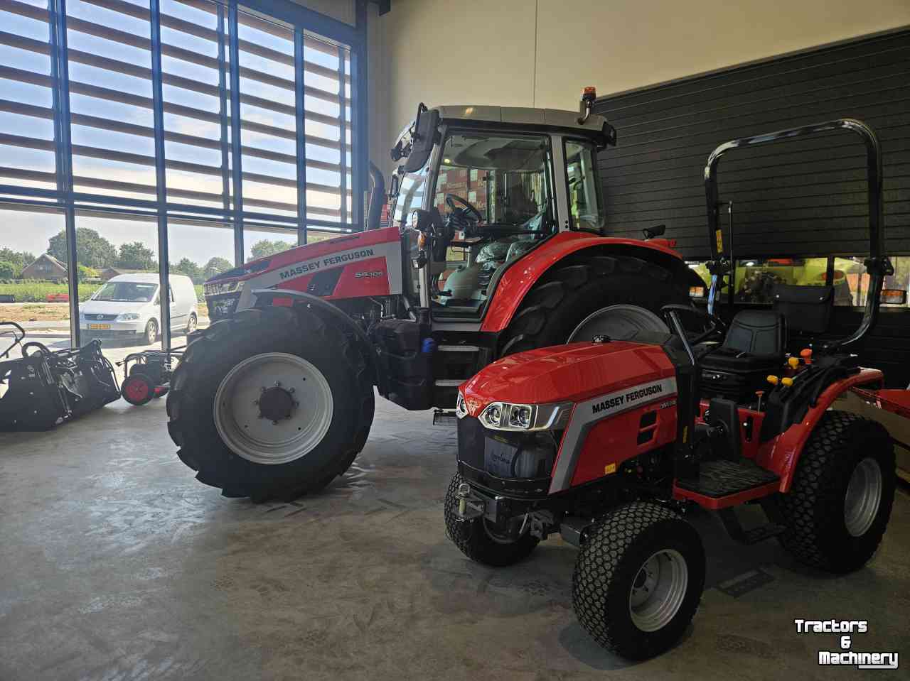 Tracteur Massey Ferguson 5S 105 Efficient