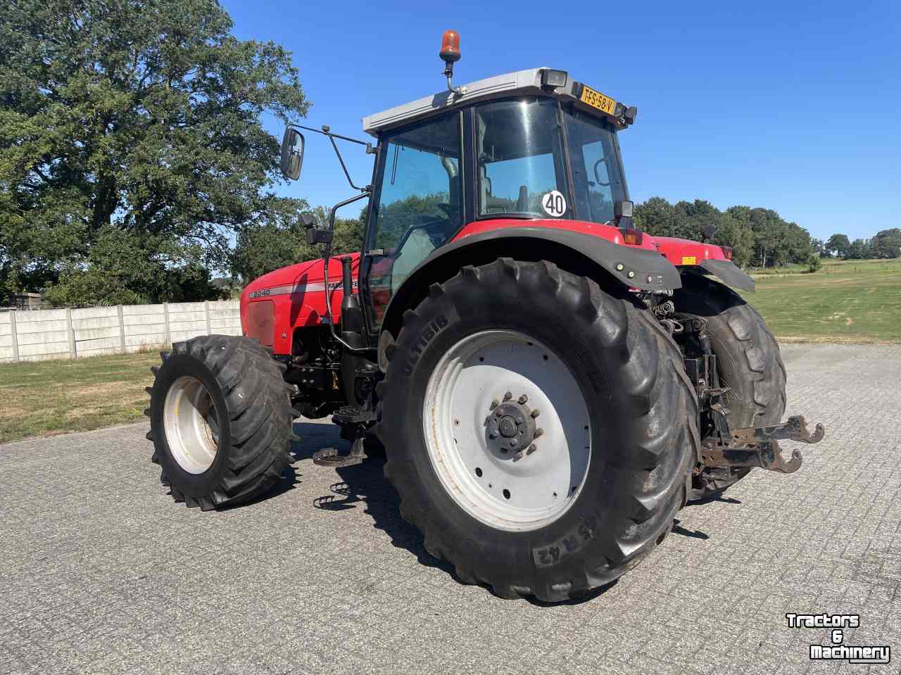 Tracteur Massey Ferguson 8240 Powercontrol luchtdruk airco Sisu 6 cil.turbo