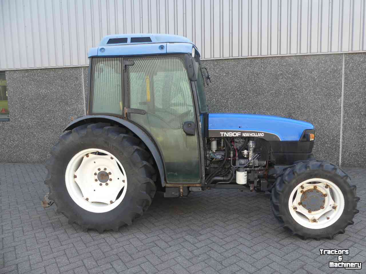 Tracteur pour horticulture New Holland TN90F