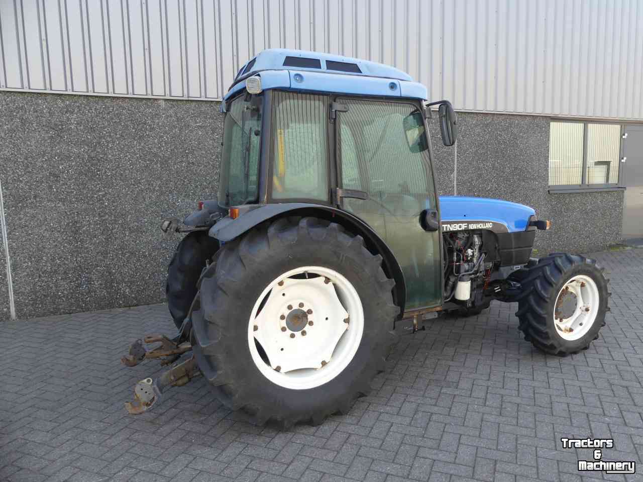Tracteur pour horticulture New Holland TN90F